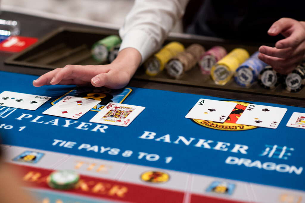 Cách Chơi Thắng Baccarat: Chiến Thuật Hiệu Quả Nhất Cho Người Chơi image-1731645695384